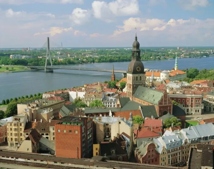 Stampa con cornice : Riga e fiume Daugava