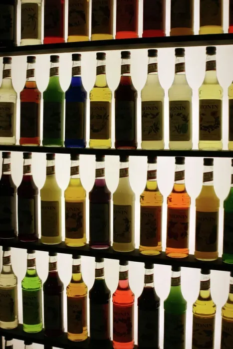 Stampa con cornice : Bottles. Per uso commerciale per favore contatta Fotoslit al sito web fotoslit.com Stampa con cornice : Bottles. Per uso commerciale per favore contatta Fotoslit al sito web fotoslit.com