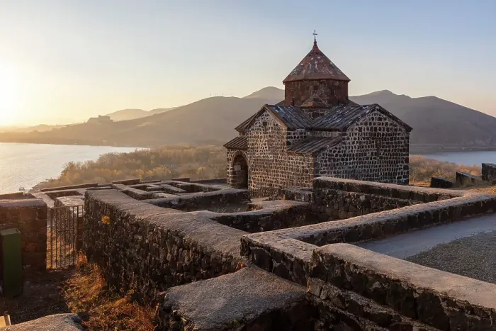 Stampa con cornice : Chiesa di Sevanavank sul lago Sevan, Armenia. Stampa con cornice : Chiesa di Sevanavank sul lago Sevan, Armenia.