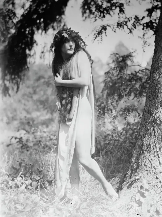 Stampa con cornice : Annette Kellerman, tra c1915 e c1920. Creatore: Bain News Service. Stampa con cornice : Annette Kellerman, tra c1915 e c1920. Creatore: Bain News Service.