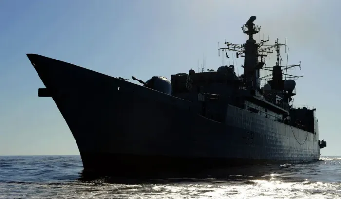 Stampa con cornice : HMS Cornwall