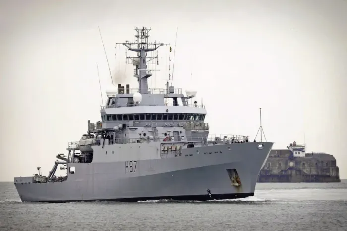 Stampa con cornice : HMS Echo. La nave da rilevamento della Royal Navy HMS Echo Stampa con cornice : HMS Echo. La nave da rilevamento della Royal Navy HMS Echo