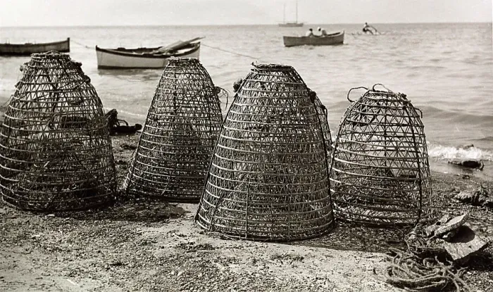 Stampa con cornice : Nasse da pesca Print, 19th-century Italian photograph