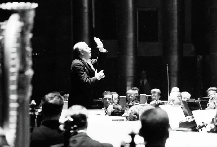 Stampa con cornice : L'Orchestra di Filadelfia, Ormandy. Stampa con cornice : L'Orchestra di Filadelfia, Ormandy.