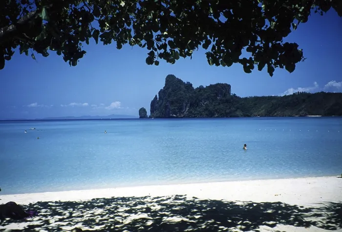 Stampa con cornice : Spiaggia con ombra. Stampa con cornice : Spiaggia con ombra.