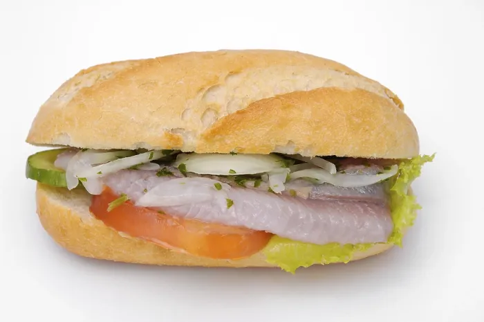 Stampa con cornice : Panino con pesce. Stampa con cornice : Panino con pesce.