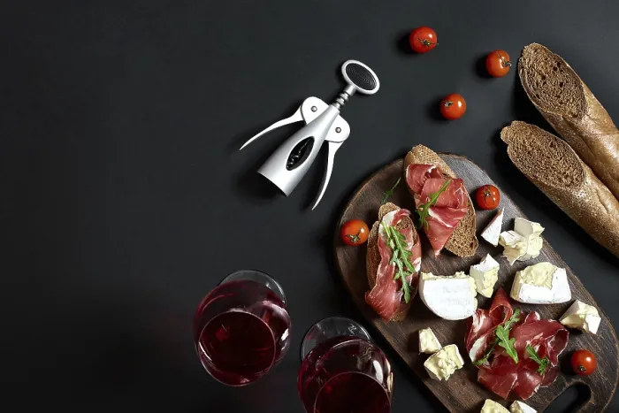 Stampa con cornice : Antipasto di formaggio e carne. Stampa con cornice : Antipasto di formaggio e carne.