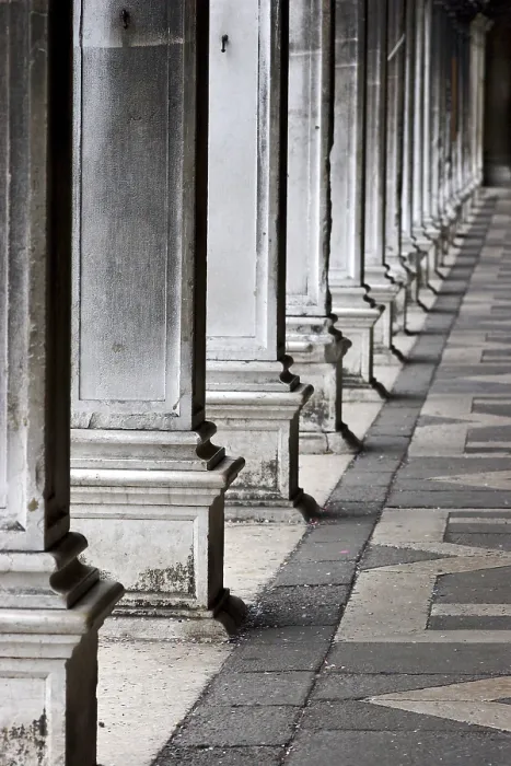Stampa con cornice : Columns Stampa con cornice : Columns