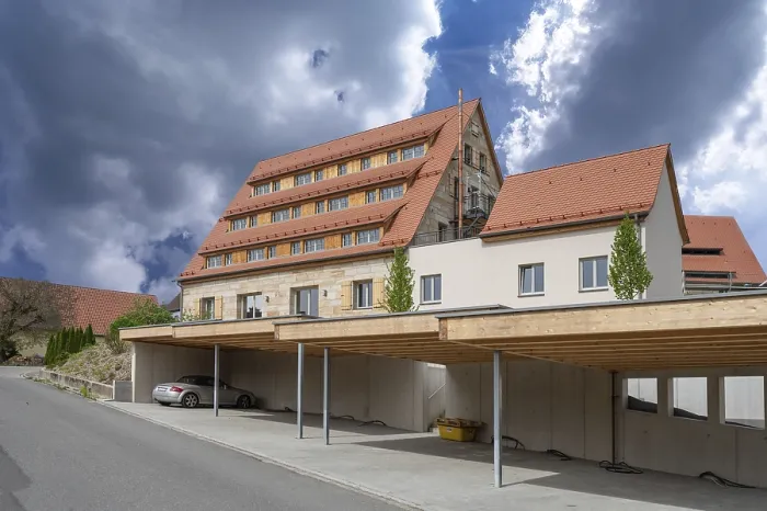 Stampa con cornice : La conversione di un vecchio granaio in un edificio residenziale. Stampa con cornice : La conversione di un vecchio granaio in un edificio residenziale.