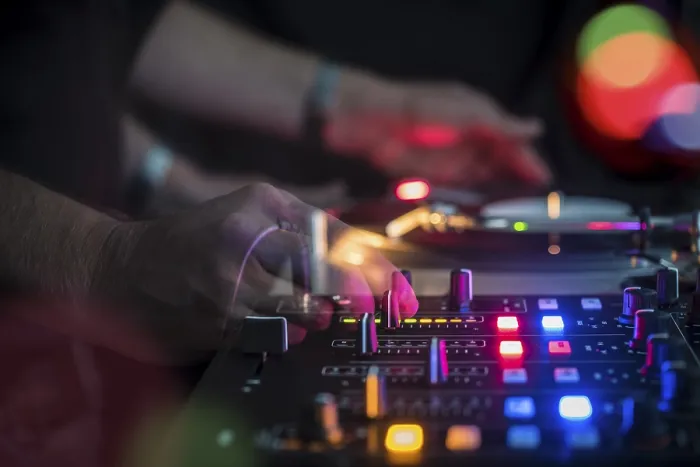 Stampa con cornice : DJ @ Lavoro Stampa con cornice : DJ @ Lavoro