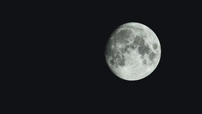 Stampa con cornice : Luna piena nel cielo nero, Devon. Stampa con cornice : Luna piena nel cielo nero, Devon.