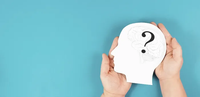 Stampa con cornice : Testa con un cervello e punto interrogativo. Stampa con cornice : Testa con un cervello e punto interrogativo.