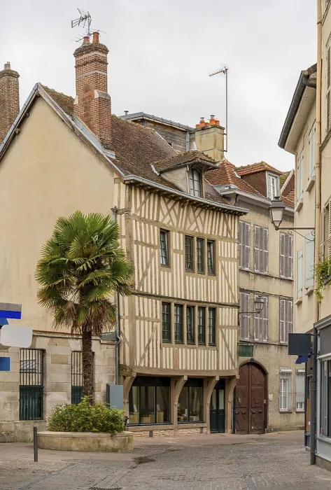 Stampa con cornice : Impressione di Troyes. Stampa con cornice : Impressione di Troyes.