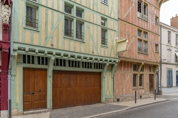 Stampa con cornice : Impressione di Troyes. Stampa con cornice : Impressione di Troyes.