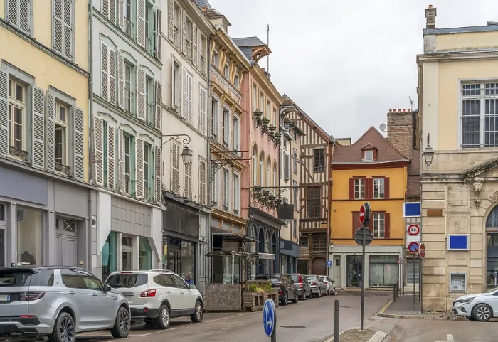 Stampa con cornice : Impressione di Troyes. Stampa con cornice : Impressione di Troyes.