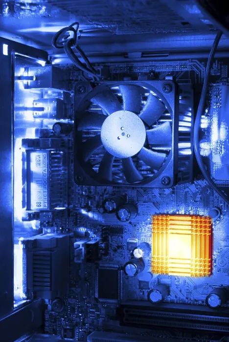 Stampa con cornice : All'interno di un computer, pannello madre e ventilatore