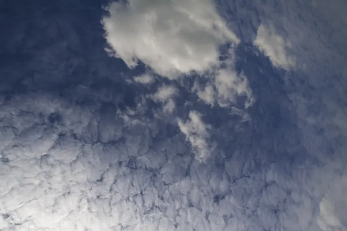 Stampa con cornice : Nuvole soffici e compatte, altocumulus Stampa con cornice : Nuvole soffici e compatte, altocumulus