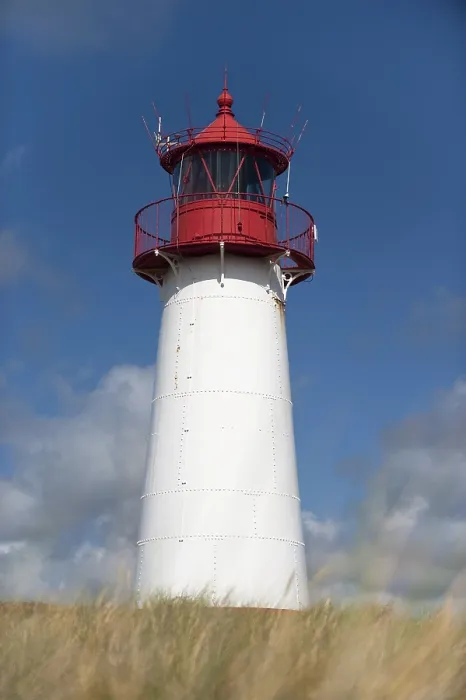 Stampa con cornice : Faro con cielo azzurro ad Ellenbogen. Stampa con cornice : Faro con cielo azzurro ad Ellenbogen.