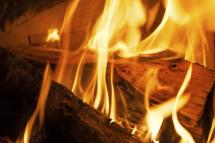 Stampa con cornice : Fuoco di legna. Stampa con cornice : Fuoco di legna.
