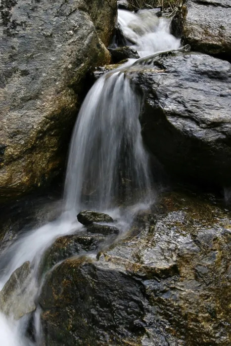 Stampa con cornice : Corso d'acqua in montagna Stampa con cornice : Corso d'acqua in montagna