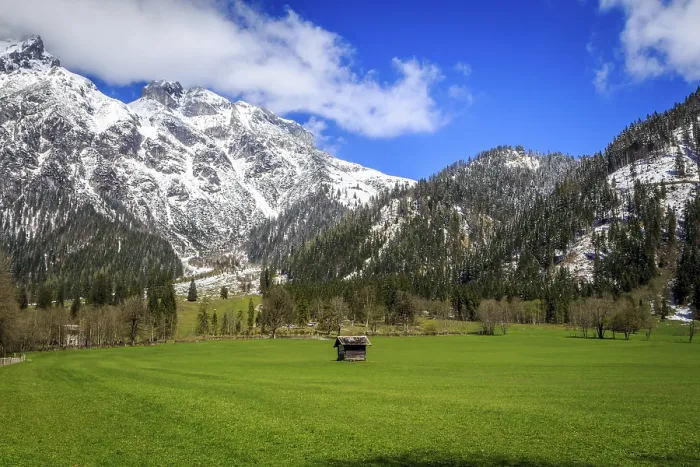 Stampa con cornice : Valle montana Stampa con cornice : Valle montana