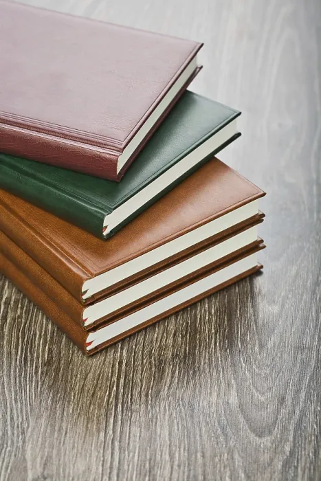 Stampa con cornice : Cinque quaderni Stampa con cornice : Cinque quaderni