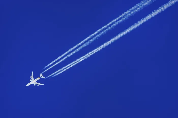 Stampa con cornice : Aereo nel cielo. Stampa con cornice : Aereo nel cielo.