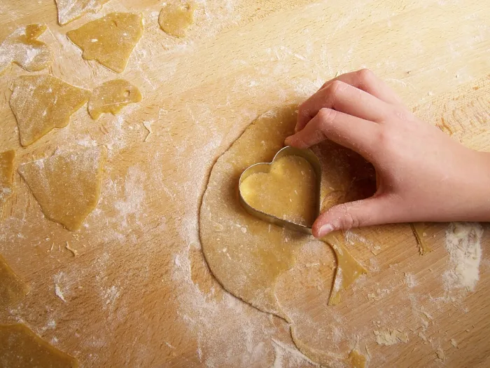 Stampa con cornice : Impastare biscotti. Stampa con cornice : Impastare biscotti.