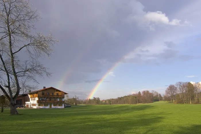 Stampa con cornice : Arcobaleno in primavera nell'Alta Baviera.