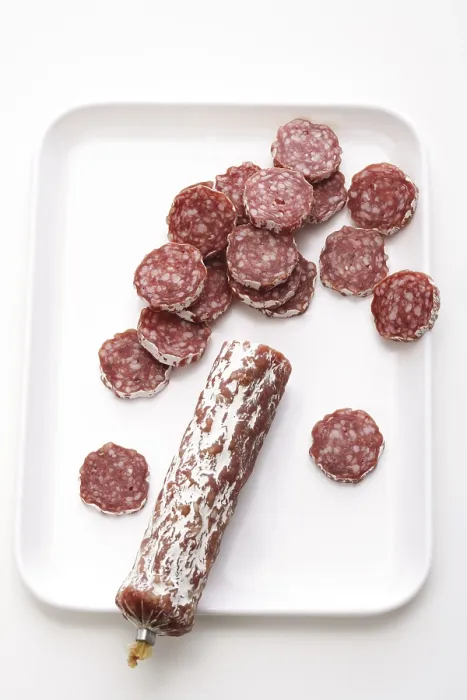 Stampa con cornice : Salame affettato Stampa con cornice : Salame affettato