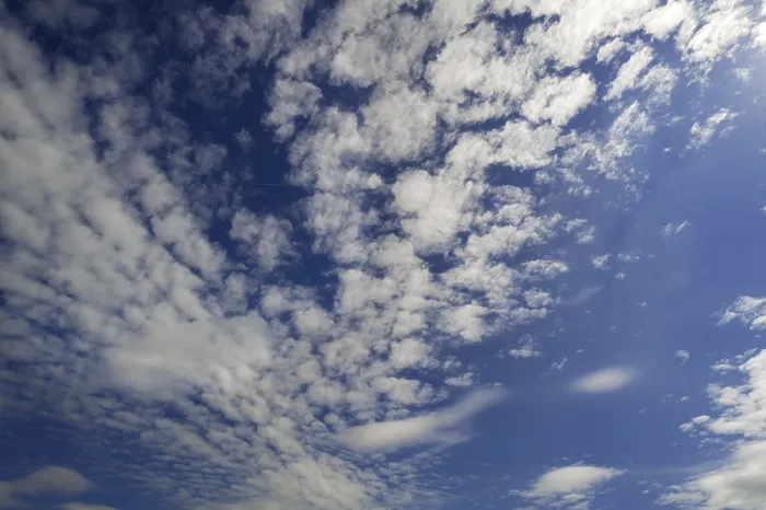 Stampa con cornice : Nuvole soffici e compatte, Cirrocumulus. Stampa con cornice : Nuvole soffici e compatte, Cirrocumulus.