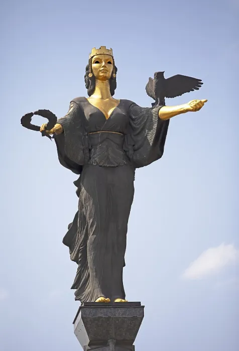 Stampa con cornice : Statua di Sofia, simbolo della città, Sofia. Stampa con cornice : Statua di Sofia, simbolo della città, Sofia.