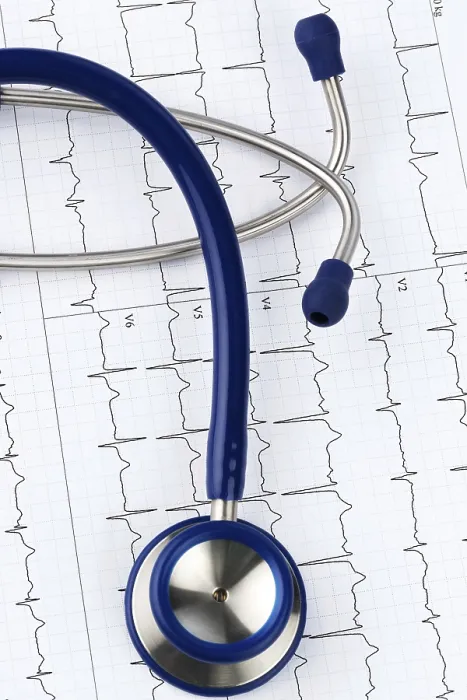 Stampa con cornice : Stetoscopio e elettrocardiogramma. Stampa con cornice : Stetoscopio e elettrocardiogramma.