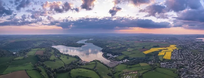 Stampa con cornice : Tramonto su Devon Fields e Aree Agricole da un drone. Stampa con cornice : Tramonto su Devon Fields e Aree Agricole da un drone.