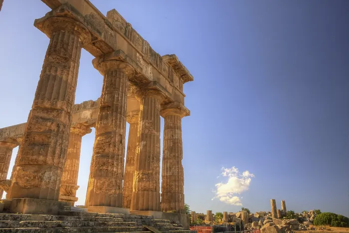 Stampa con cornice : Scatto a angolo molto ampio, Tempio E. Stampa con cornice : Scatto a angolo molto ampio, Tempio E.