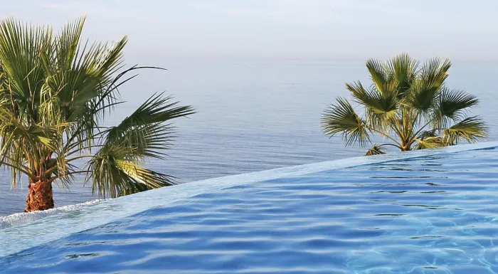 Stampa con cornice : Piscina di nuoto Stampa con cornice : Piscina di nuoto