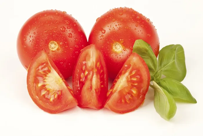 Stampa con cornice : Pomodori con basilico. Stampa con cornice : Pomodori con basilico.