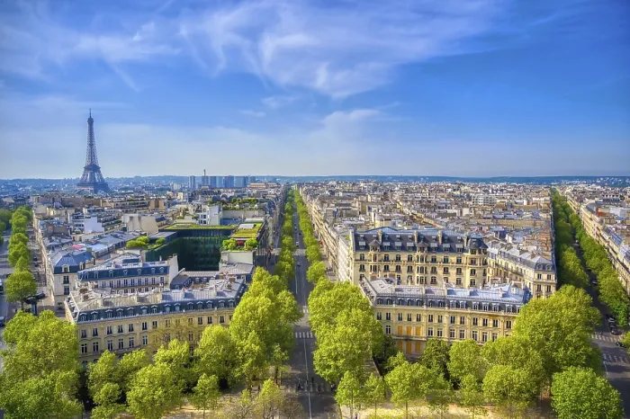 Stampa con cornice : Una vista della Torre Eiffel e Parigi. Stampa con cornice : Una vista della Torre Eiffel e Parigi.