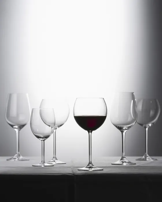 Stampa con cornice : Sei bicchieri di vino. Stampa con cornice : Sei bicchieri di vino.