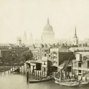 St Pauls Cathedral Print from Southwark Bridge St Pauls Cathedral Print from Southwark Bridge