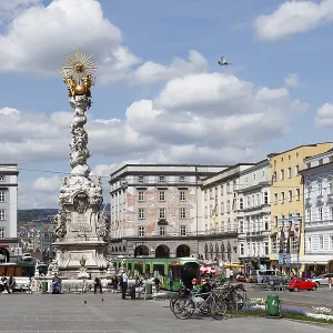 La colonne de la Sainte Trinité, place principale