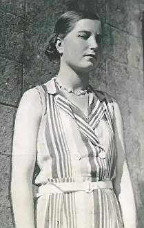 Historical Female Figure Stampe: 13127918