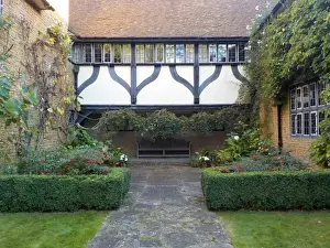Tudor House Stampe: 3 Date