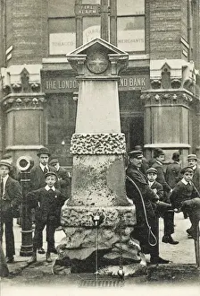 London Street Scene Stampe: The Aldgate Pump