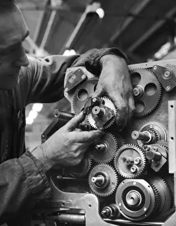 Heinz Zinram Photography Stampe: Assembly of a Multi-cogged Machine