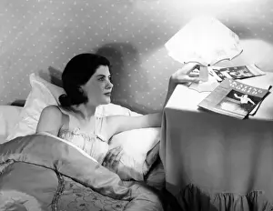 Bedtime Reading Habits Stampe: Bedside Lamp
