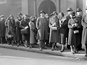 Vintage Transport History Stampe: A Bus Queue 1920S