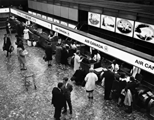 Heathrow Airport Stampe: Checking in Heathrow