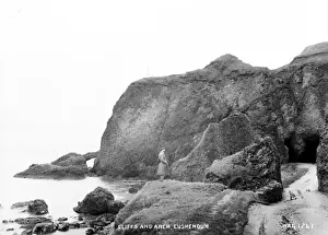 Irish Coastal Landmarks Stampe: Cliffs and Arch, Cushendun