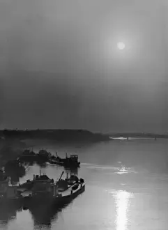 Danube River Sunset Stampe: Danube Sunset
